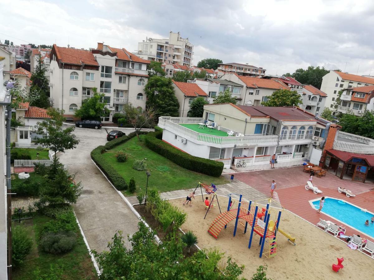 Apartments Bravo 1-Vichevi 阳光海滩 外观 照片